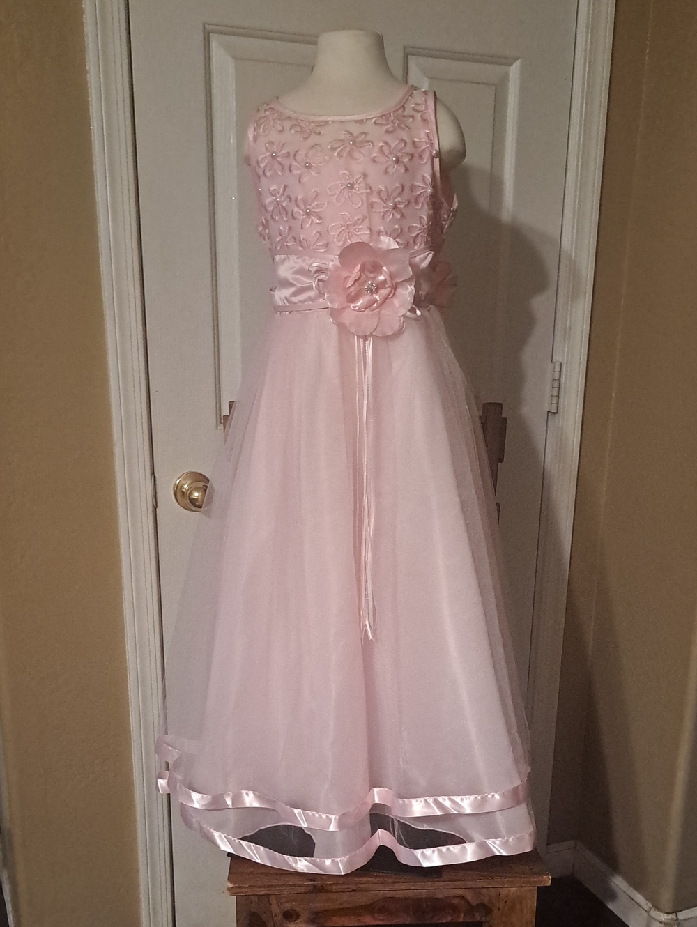 Girls' Pink Floral Appliqué Tulle Dress
